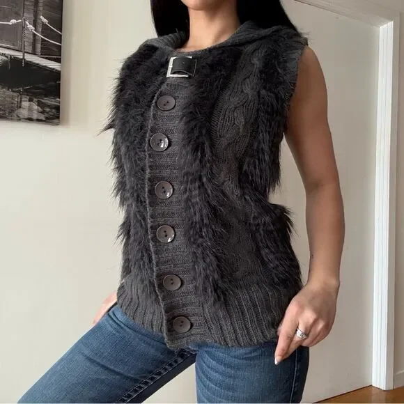 Y2K Grey Knit faux fur trim sleeveless cadigan vest - Picture 3 of 8